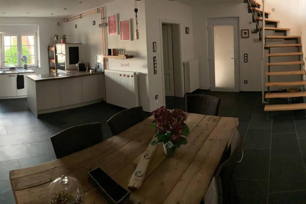Hier steckt Liebe drin ! Lejlighed Dormagen Eksteriør billede